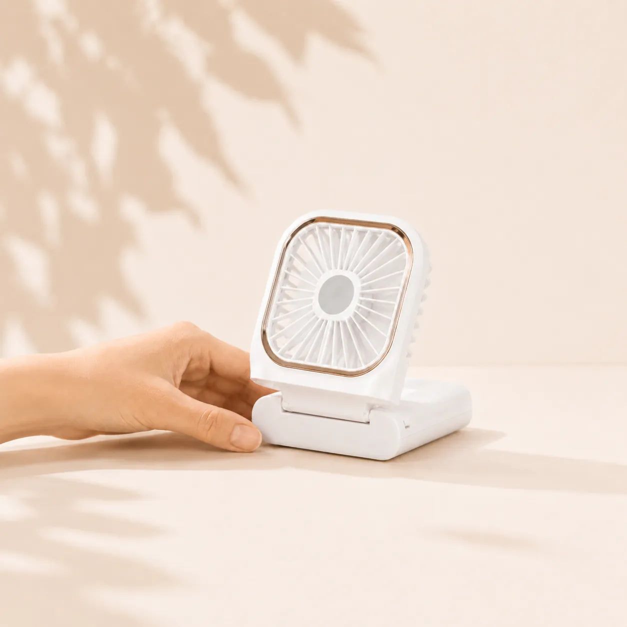 Estyva Air™ — Portable Mini Fan