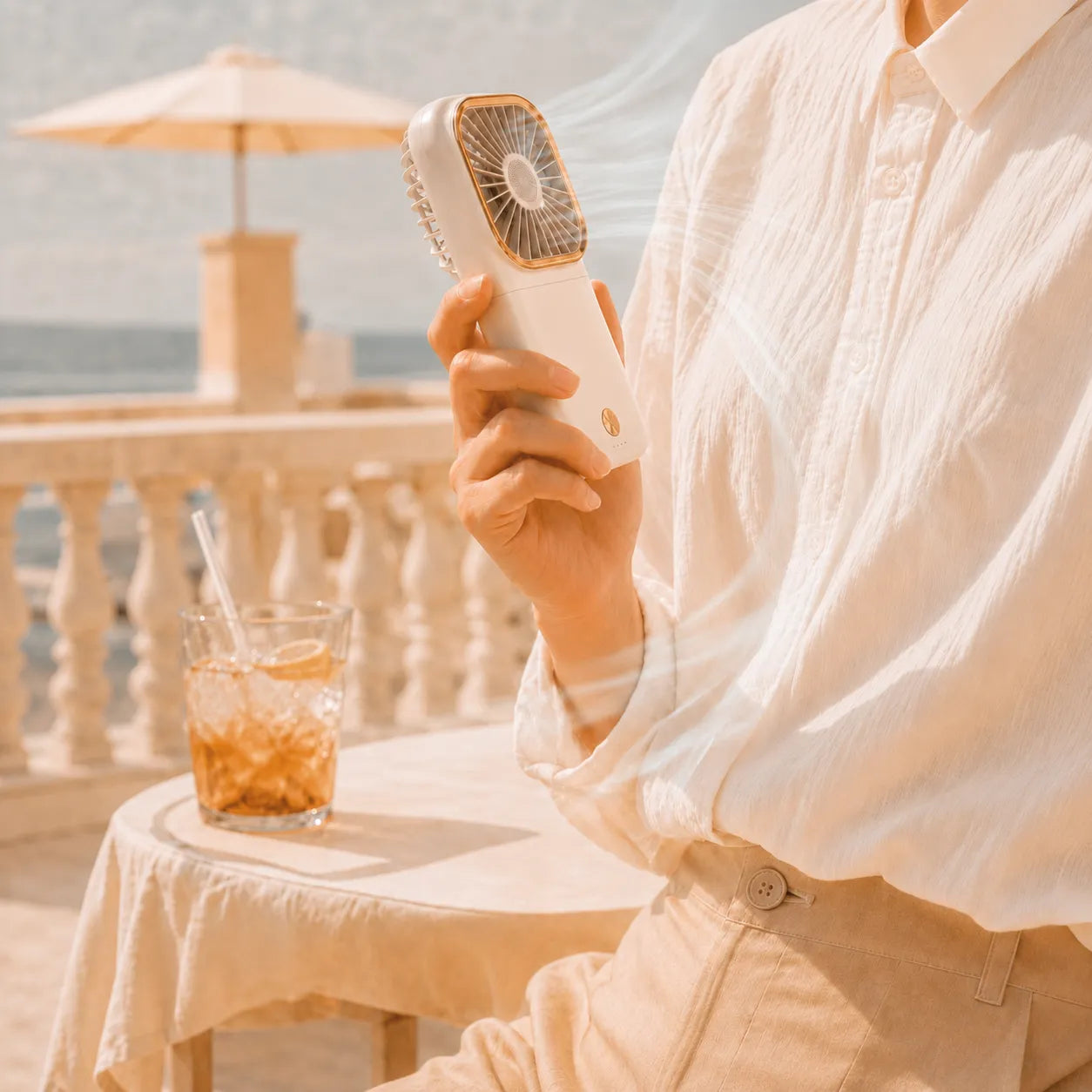Estyva Air™ — Portable Mini Fan